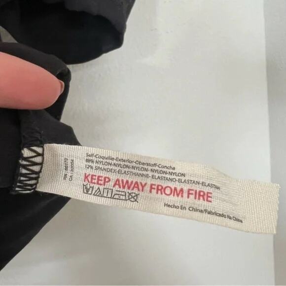 Free People Va Va Voop Black Puff Sleeve V-Neck Bodysuit - Picture 6 of 6